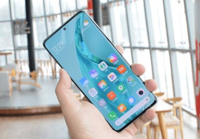 小米12Pro下跌1500元，对比小米12SPro，还是小米12Pro值得入手