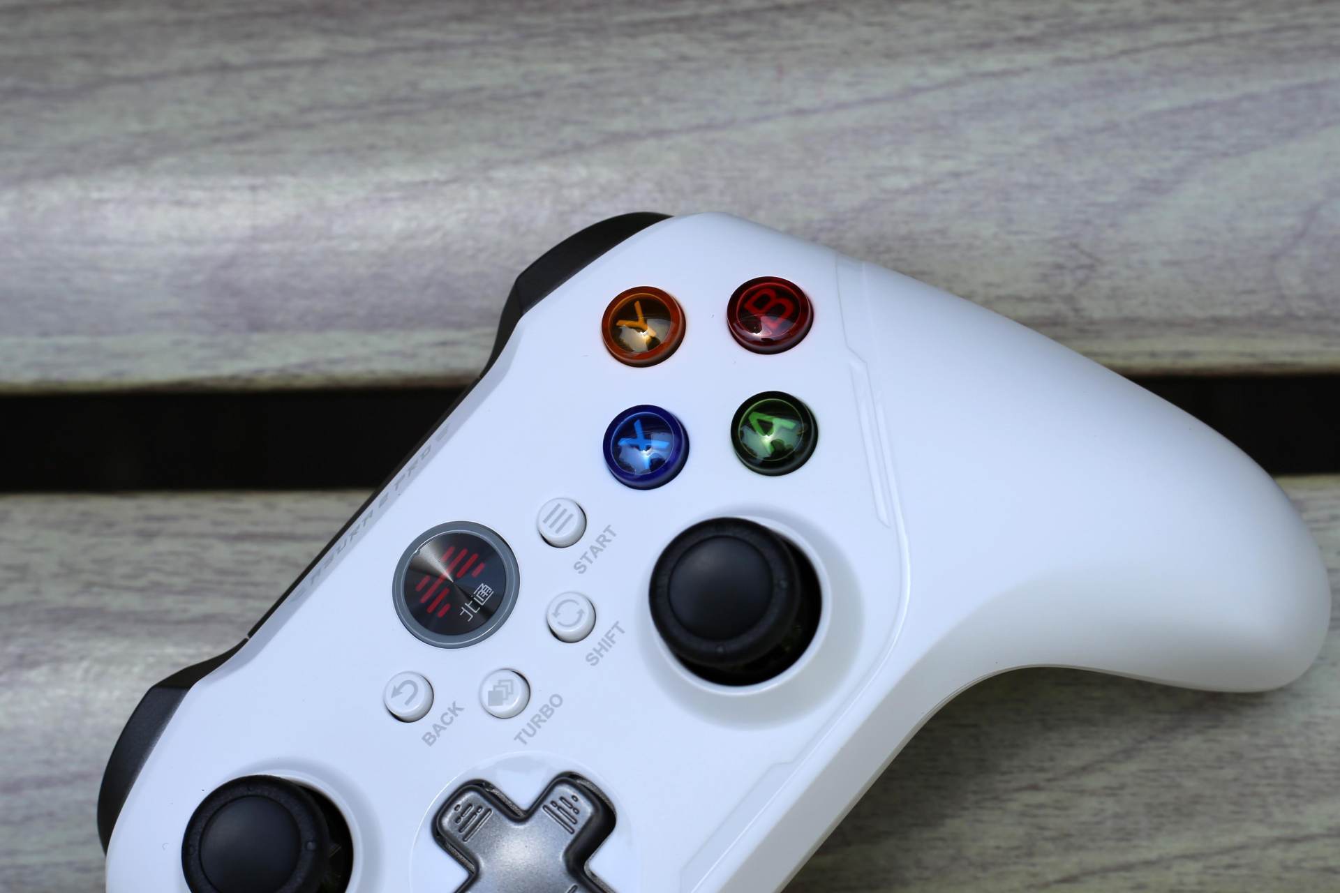 玩遍三大平台<strong></p>
<p>火币Pro平台</strong>，北通阿修罗2Pro多模版体验