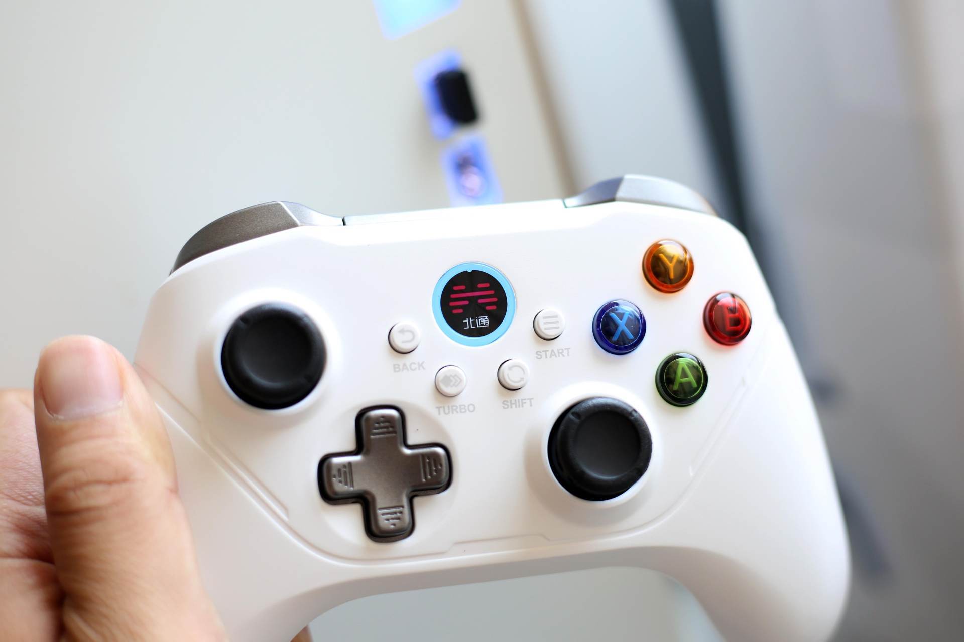 玩遍三大平台<strong></p>
<p>火币Pro平台</strong>，北通阿修罗2Pro多模版体验