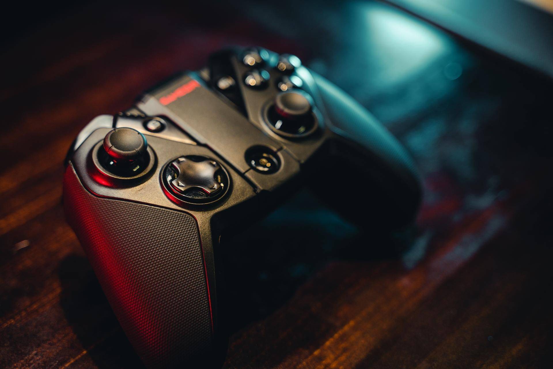 更适合移动平台的一款手柄：盖世小鸡 G4 Pro