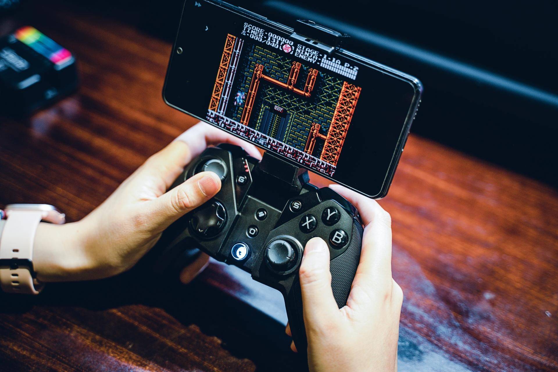 更适合移动平台的一款手柄：盖世小鸡 G4 Pro