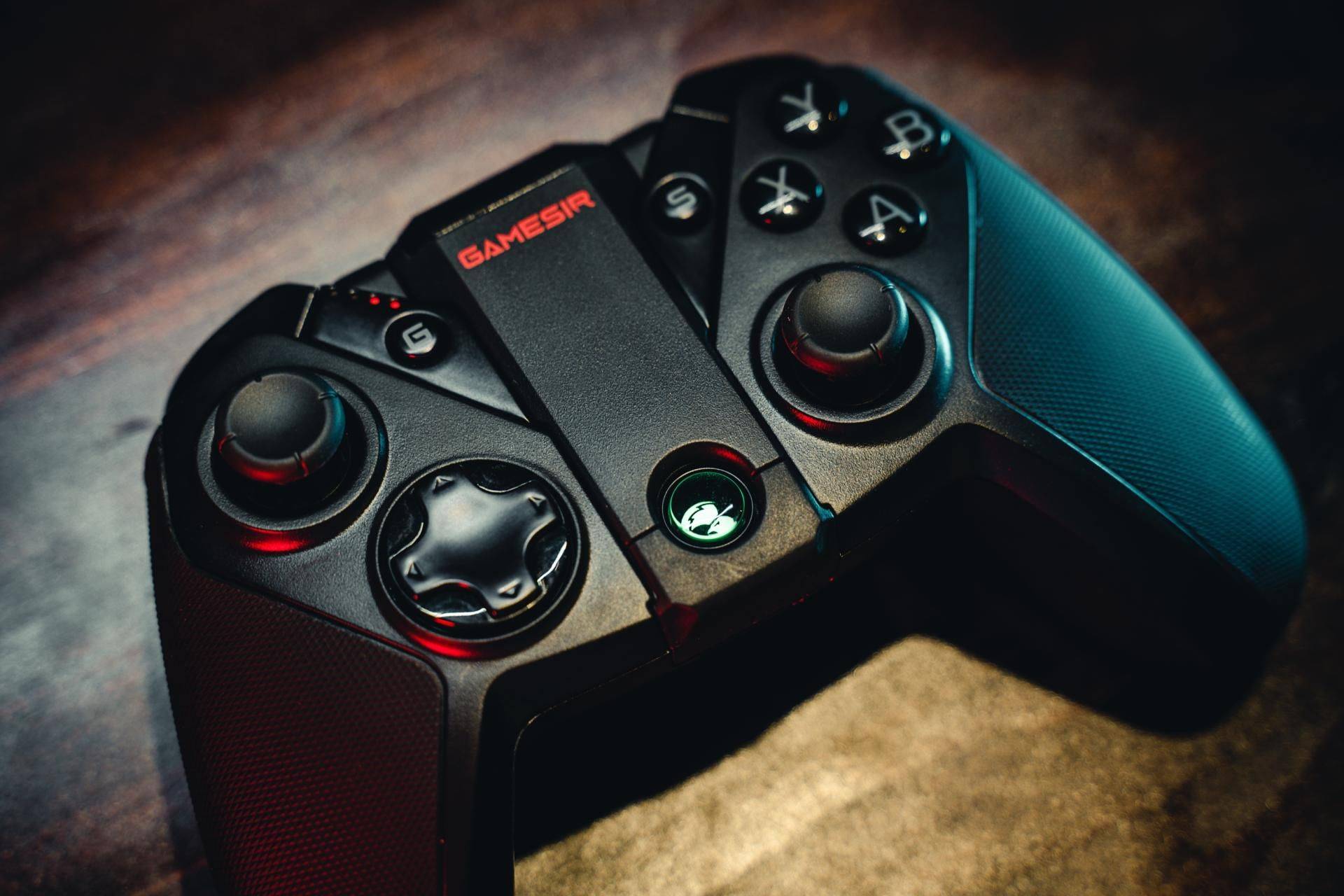 更适合移动平台的一款手柄：盖世小鸡 G4 Pro