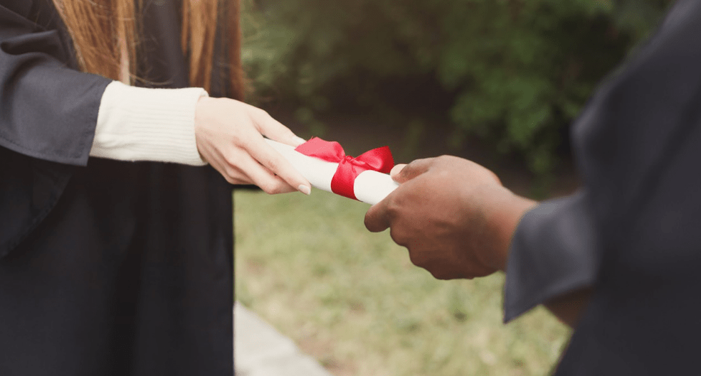 中专证报考入口报名需要哪些资料？