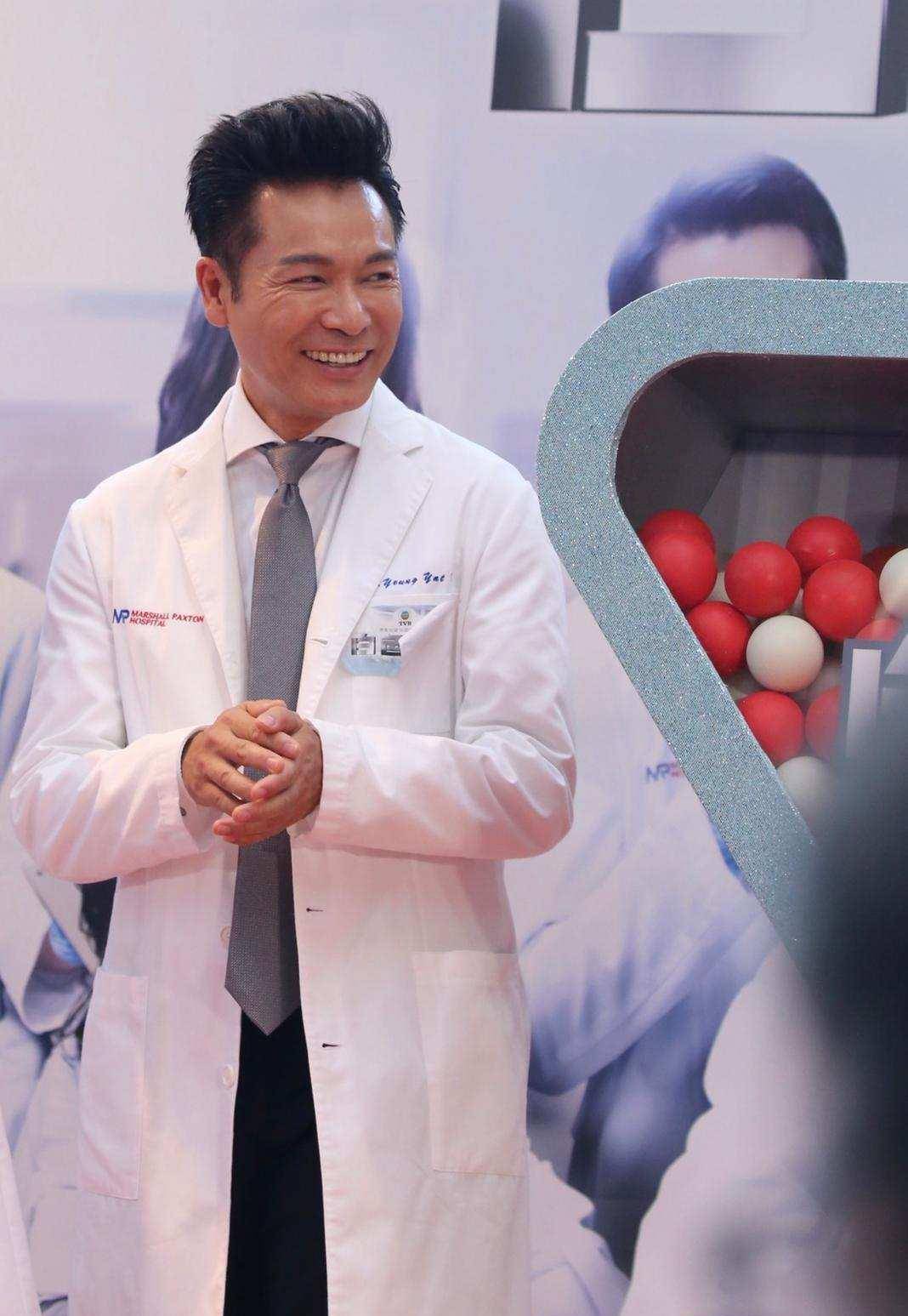 57岁郭晋安离巢了？TVB官网不见其资料<strong></p>
<p>火币合约官网</strong>，本人亲自回应网友安心