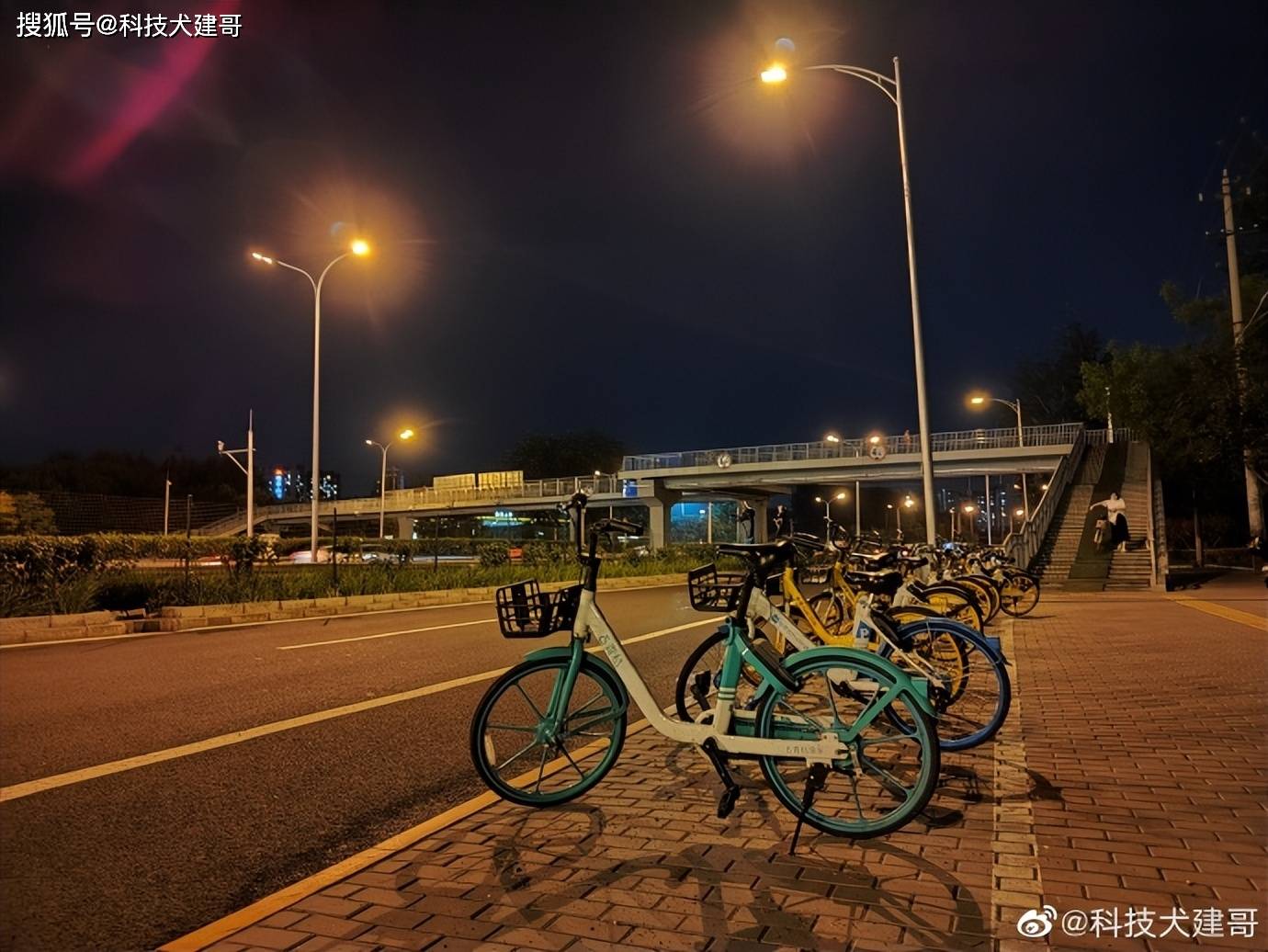 夜拍对比：荣耀70 Pro、荣耀Magic4 Pro、Find X3 Pro<strong></p>
<p>火币网pro</strong>，谁最强