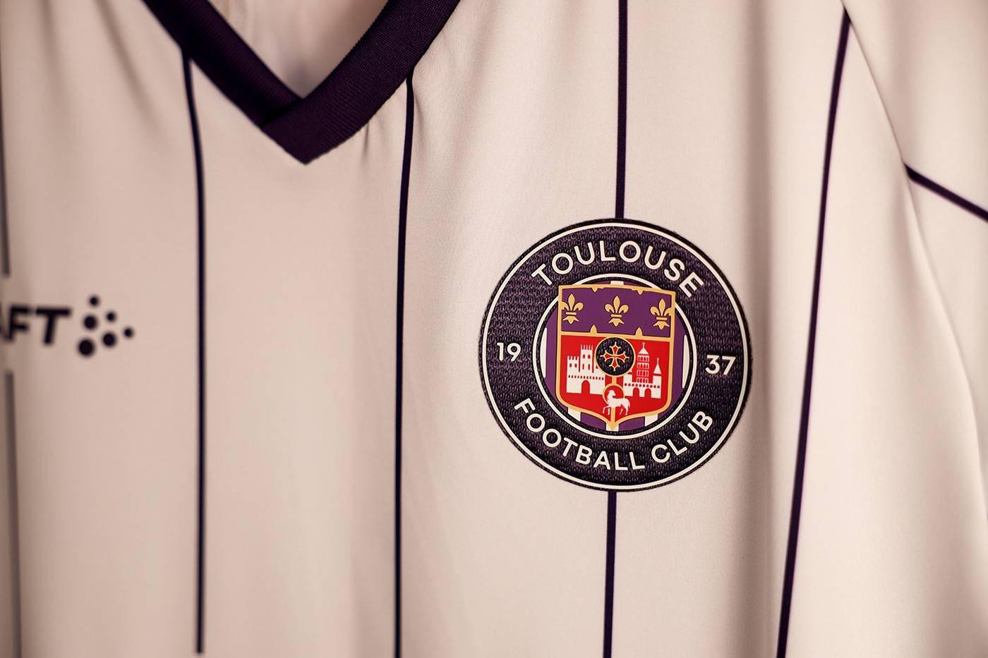 Craft发布图卢兹2022/23赛季主场球衣