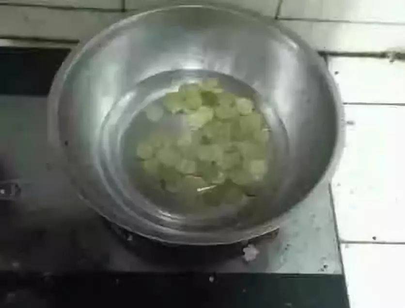 小心<strong></p>
<p>币界</strong>！你收藏的梅花套币可能是水洗币！