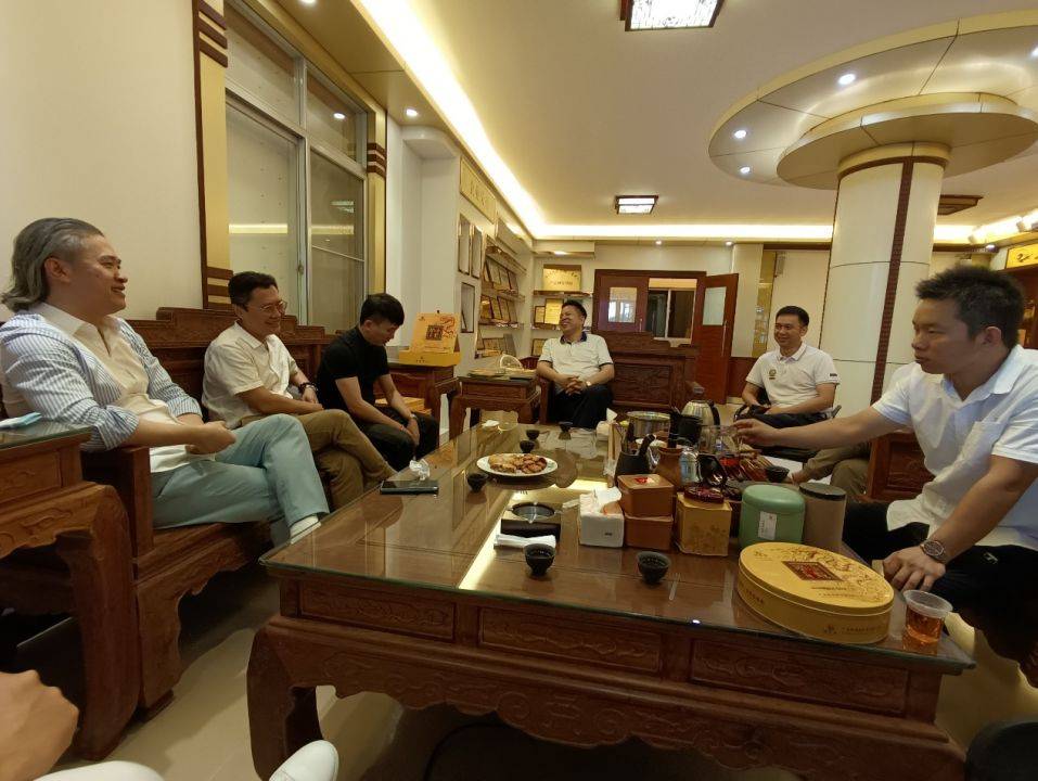 海龙阁大月饼<strong></p>
<p>龙阁</strong>，真材实料好品质