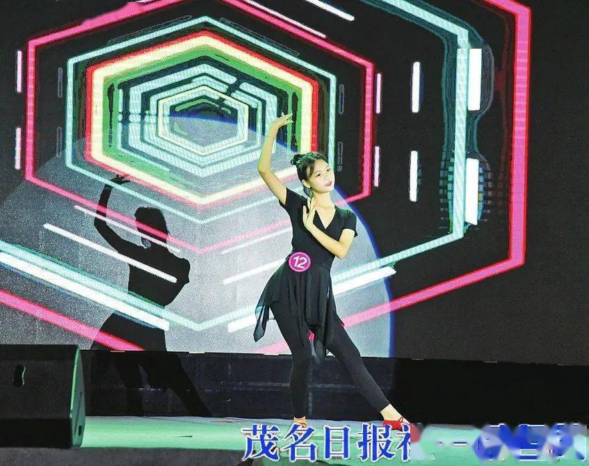 8位选手晋级<strong></p>
<p>龙阁</strong>！“海龙阁饼业”2022茂名荔枝文化形象大使选拔赛化州分赛区海选决赛昨晚火热举行