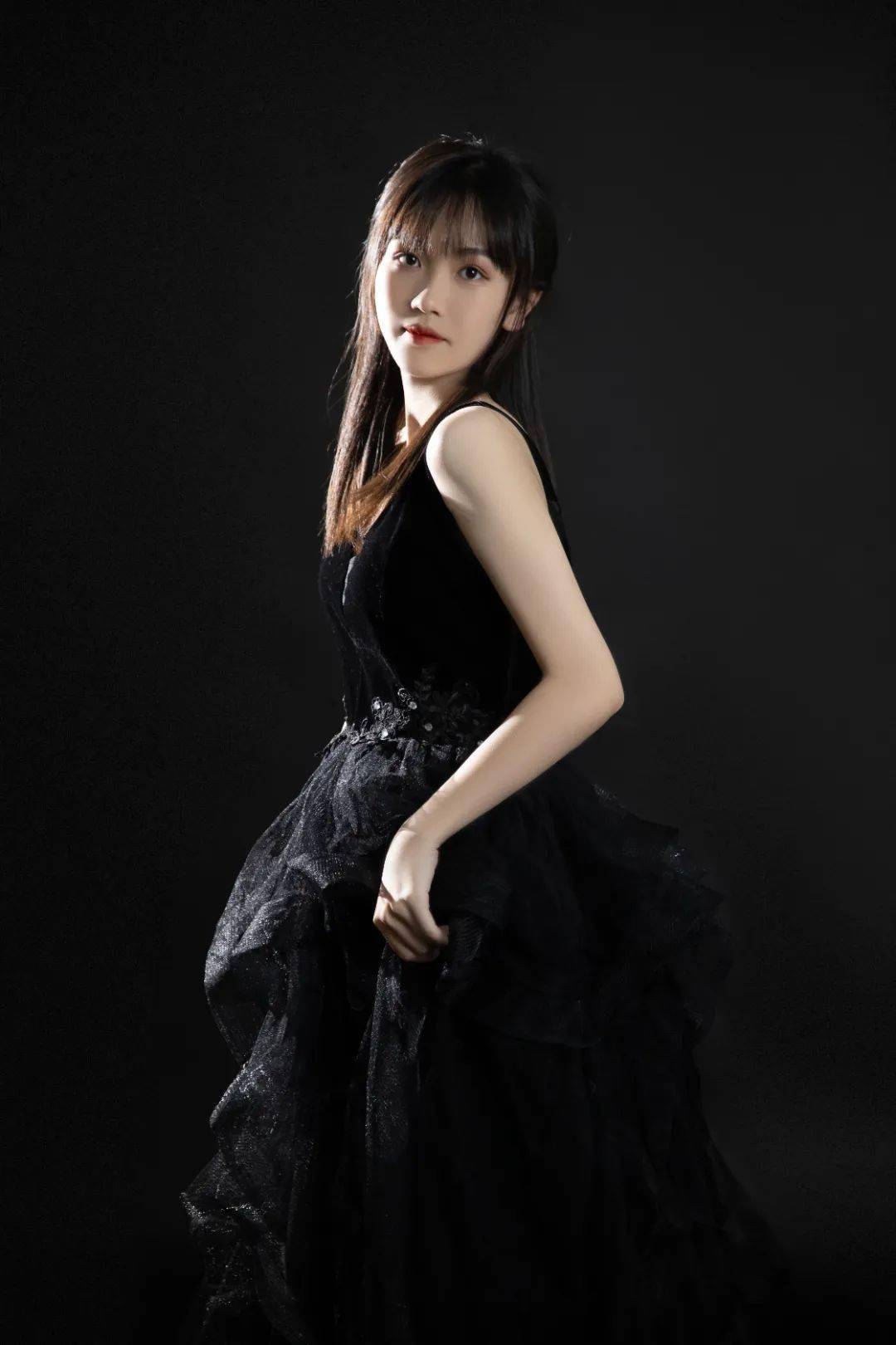 美貌与才华大比拼!&amp;quot;海龙阁饼业&amp;quot;2022茂名荔枝文化形象大使选拔赛信宜分赛区来<strong></p>
<p>龙阁</strong>了