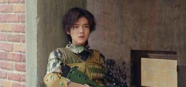 穿越火线网剧鹿晗是主角？错了<strong></p>
<p>1COIN</strong>，他横空出场让鹿晗自愧不如