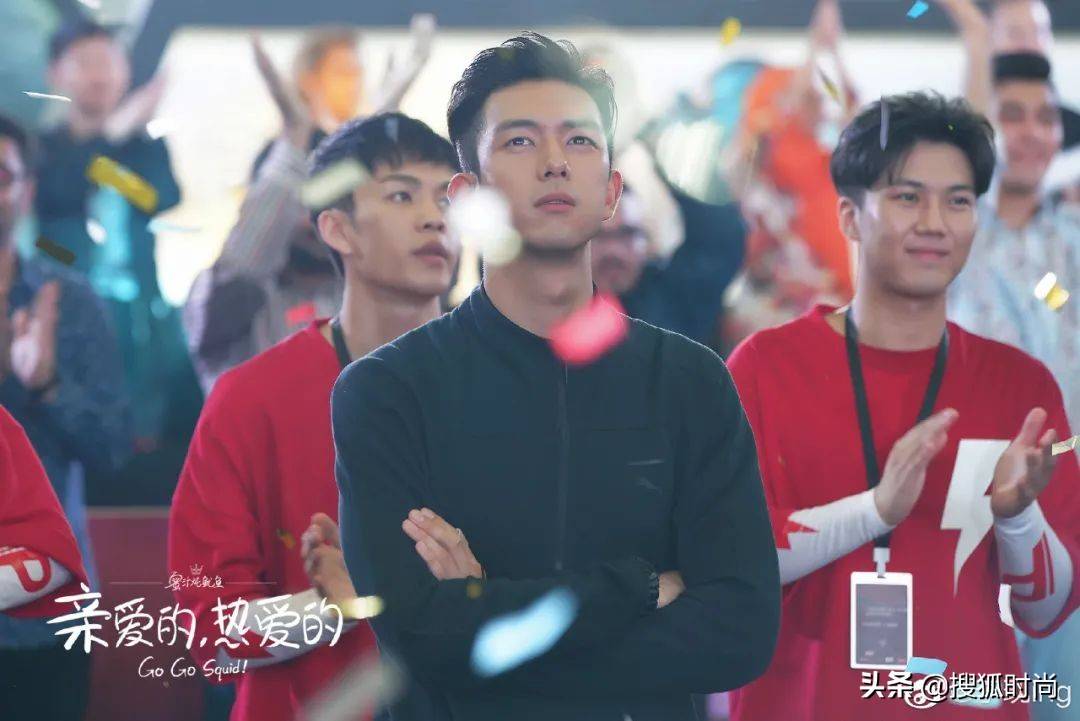 杨幂一顿操作猛如虎<strong></p>
<p>1COIN</strong>？原来明星私底下竟都这么会玩