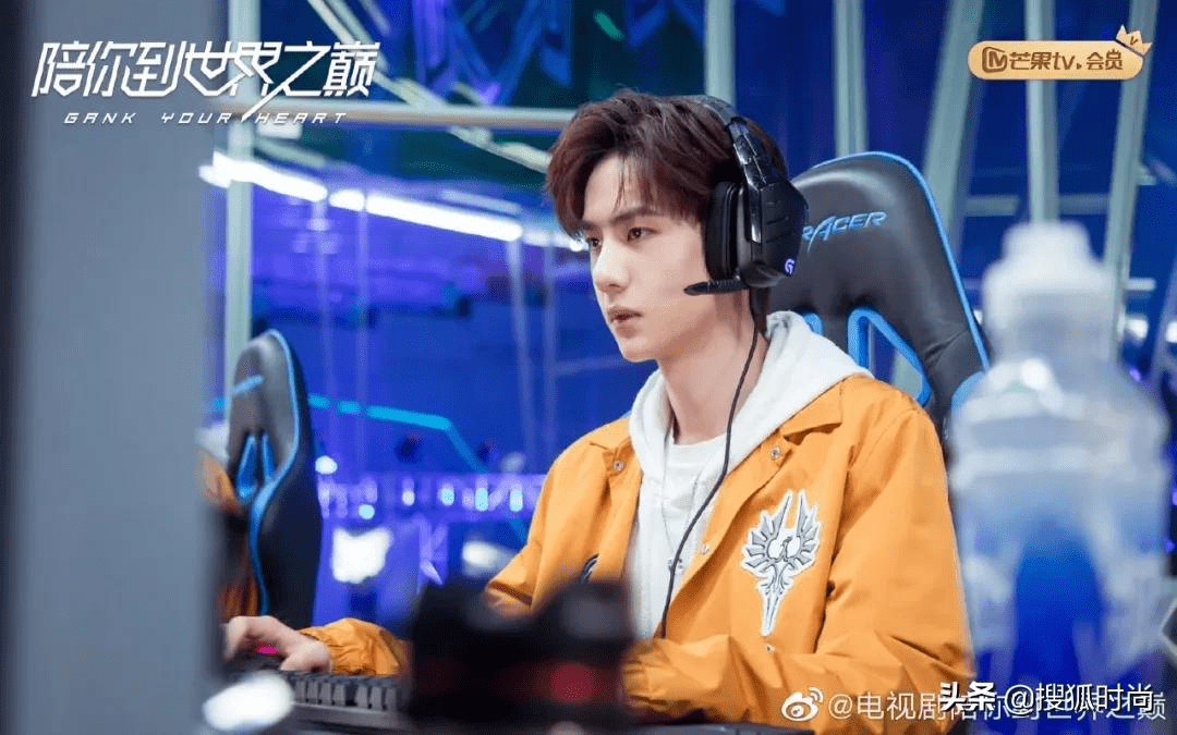 杨幂一顿操作猛如虎<strong></p>
<p>1COIN</strong>？原来明星私底下竟都这么会玩