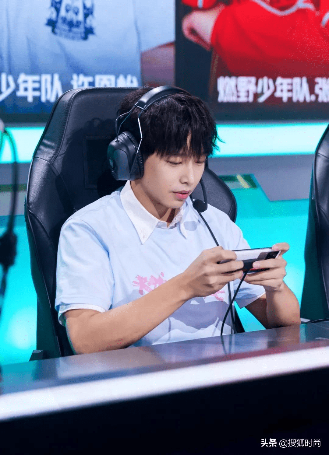 杨幂一顿操作猛如虎<strong></p>
<p>1COIN</strong>？原来明星私底下竟都这么会玩