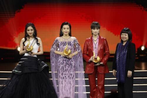 微博之夜荣誉花落各家 肖战杨紫成为微博King和Queen