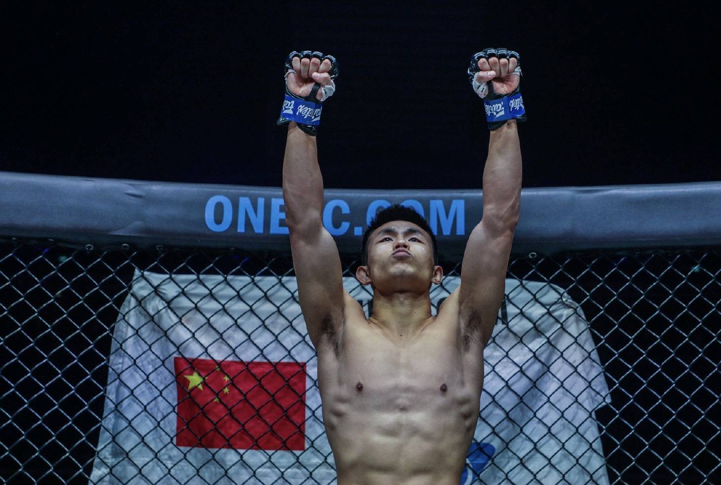 世界冠军扬言要打死中国选手！外媒煽风点火<strong></p>
<p>KO平台</strong>，中国一哥5个字回应