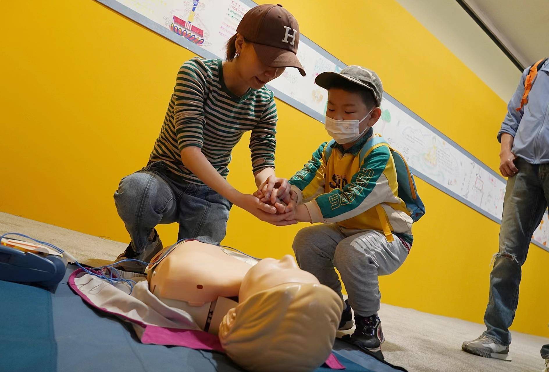 中国红十字基金会举办“5·8人道公益日公益活动周”活动