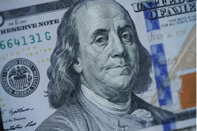 巴西学者：“美元武器化”加速“去美元化”