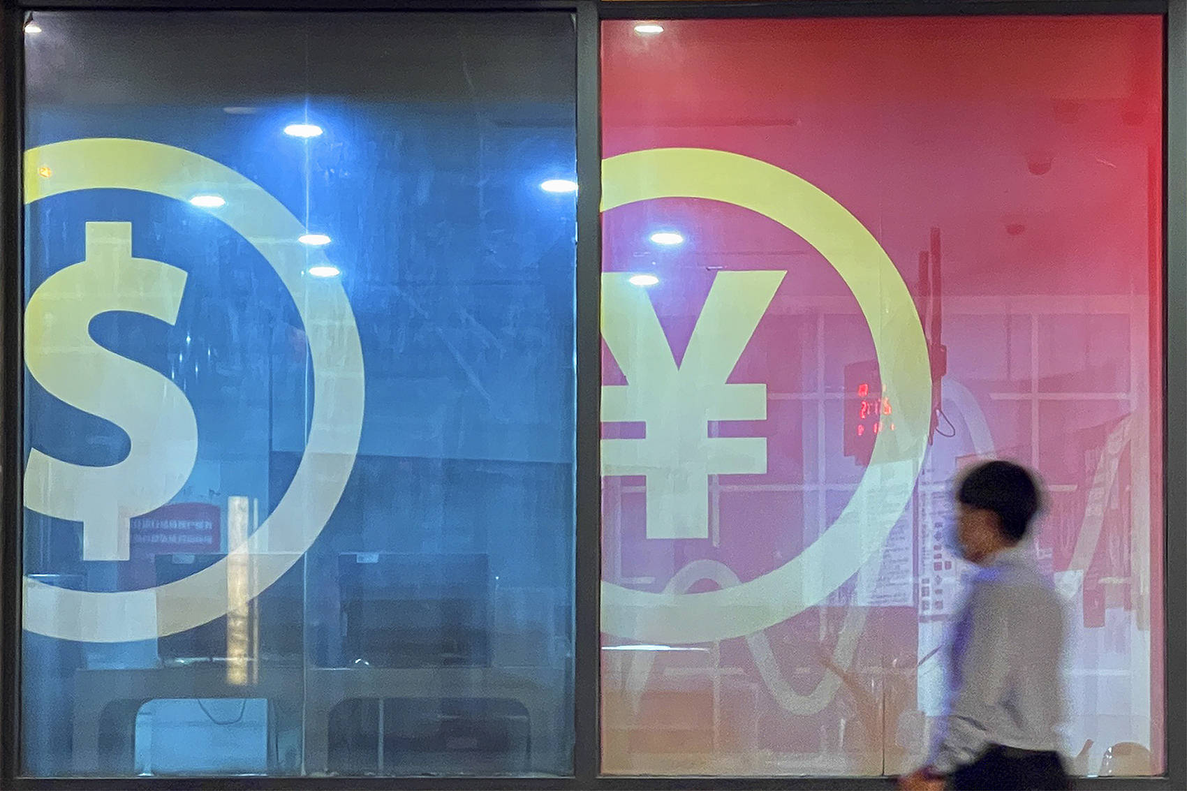 这国宣布：“去美元化”！