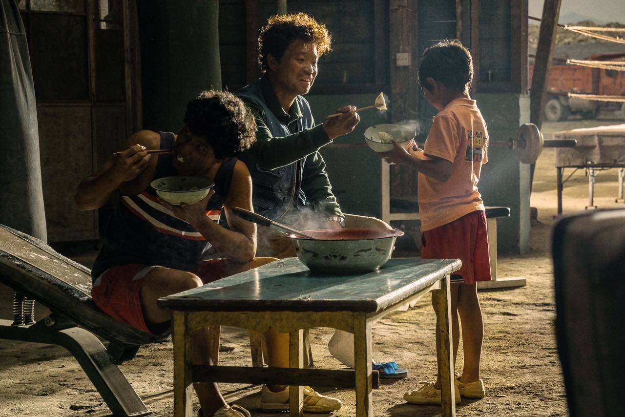 王迅：《八角笼中》中去表演化<strong></p>
<p>去中心化</strong>，出来的效果最真实丨角色