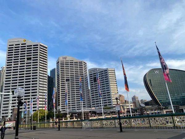 球星C罗为币安代言遭索赔10亿美元 机构预计澳储行2025年前难降息 澳住宅批建量见底 中国国家能源集团原副总李东被提起公诉