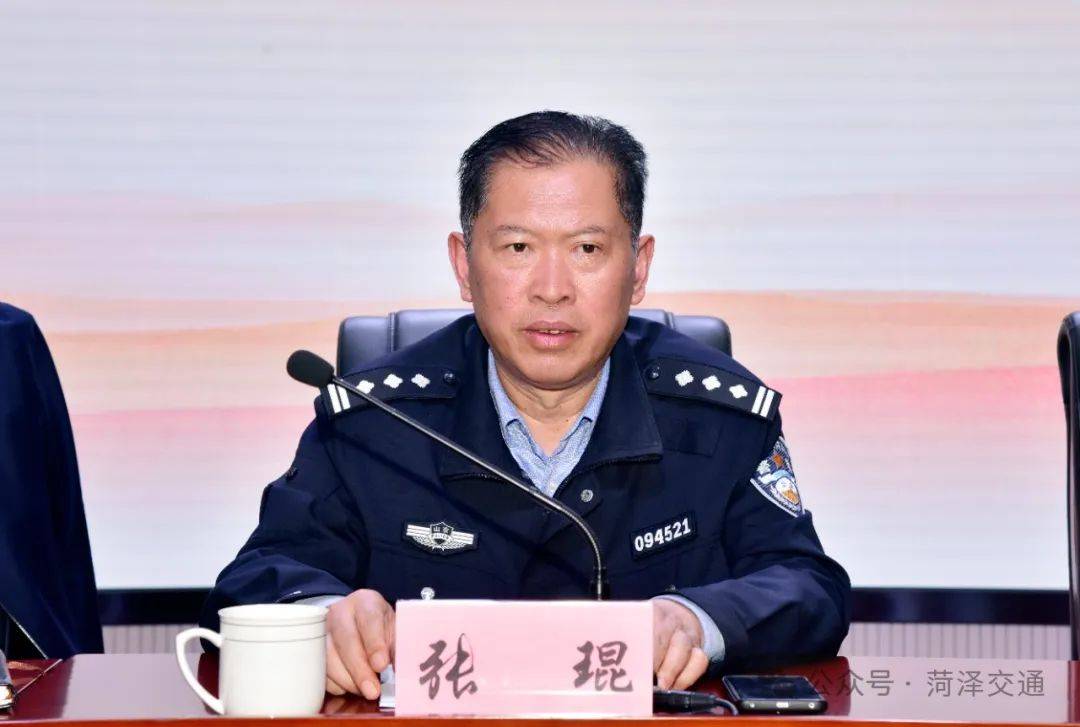 <strong></p>
<p>公共平台交易</strong>我市将建立驾培公共服务平台