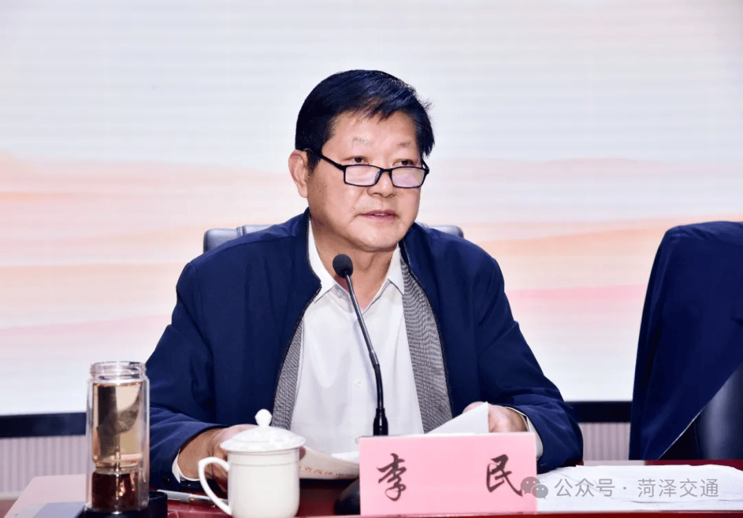 <strong></p>
<p>公共平台交易</strong>我市将建立驾培公共服务平台