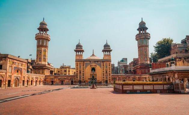 一万人民币能在巴基斯坦玩几天<strong></p>
<p>币天交易平台</strong>？巴铁小伙：最少可以玩上30天