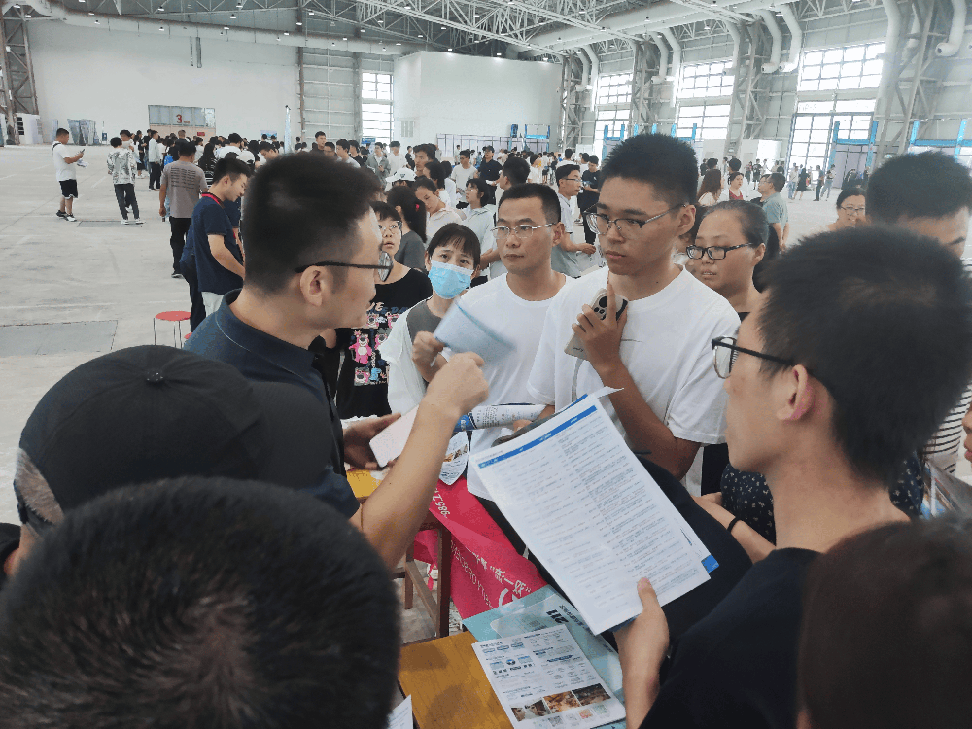 河北安国：搭建咨询平台 助力学子圆梦