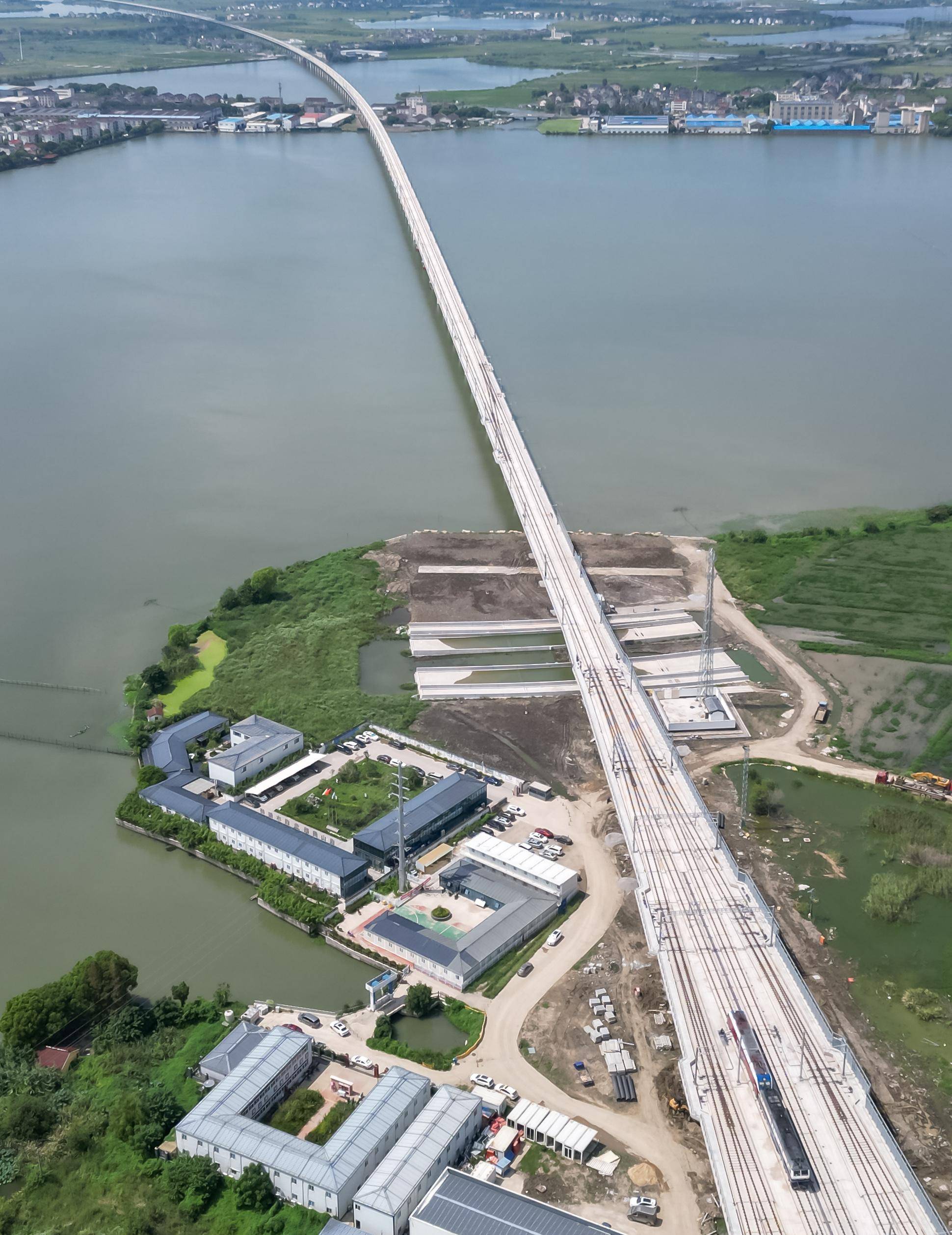 沪苏湖高铁启动接触网热滑试验