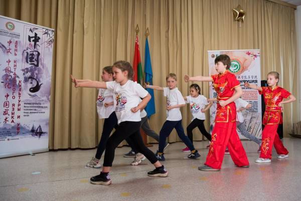 阿丽娜：每三个白俄罗斯人<strong></p>
<p>gate平台</strong>，就有一个拥有华为电脑和小米手机