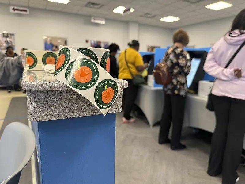 这个民调七大摇摆州全翻红<strong></p>
<p>otc789交易平台</strong>，特朗普胜算多大？