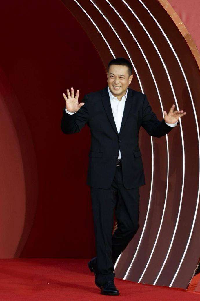 自媒体曝54岁张嘉益离婚<strong></p>
<p>otc789交易平台</strong>，为了躲妻子宁愿多在外工作，张嘉益工作室：假得离谱！