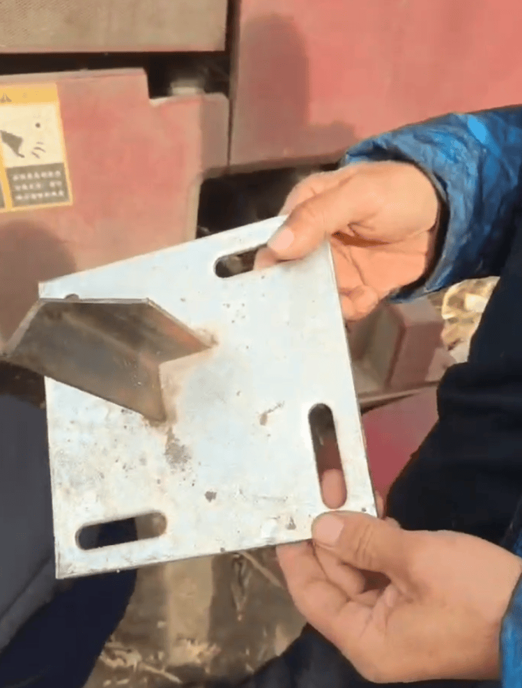 黑龙江农民收地疑遭恶意投放角铁<strong></p>
<p>otc789交易平台</strong>，自发筹款找“凶手”？当地回应