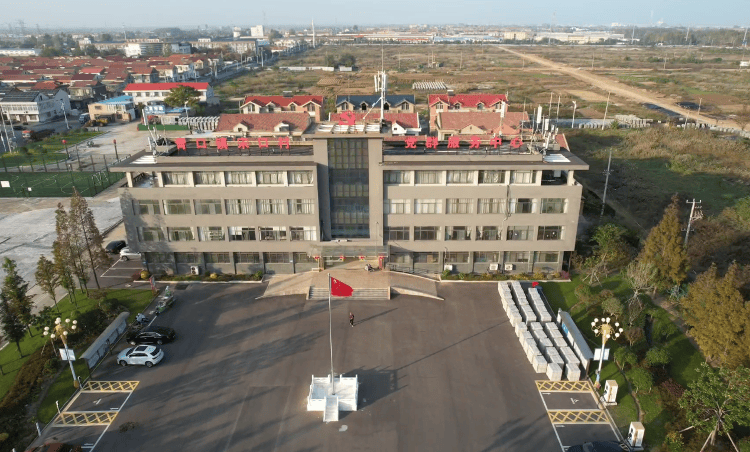 他被抓当晚有老百姓放鞭炮庆祝<strong></p>
<p>西安市诚信平台交易中心</strong>，探访江苏第一位农民副县长“三蟒”豪宅