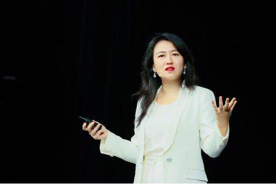 出海吧<strong></p>
<p>币全交易平台</strong>，姐姐！2024中国女性领航者大会暨天下女人国际论坛十周年庆典成功举行