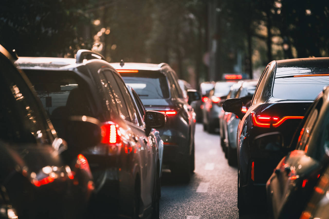 骑电动自行车<strong></p>
<p>币兑交易平台</strong>，我有多“尴尬”：走哪，停哪，咋充电