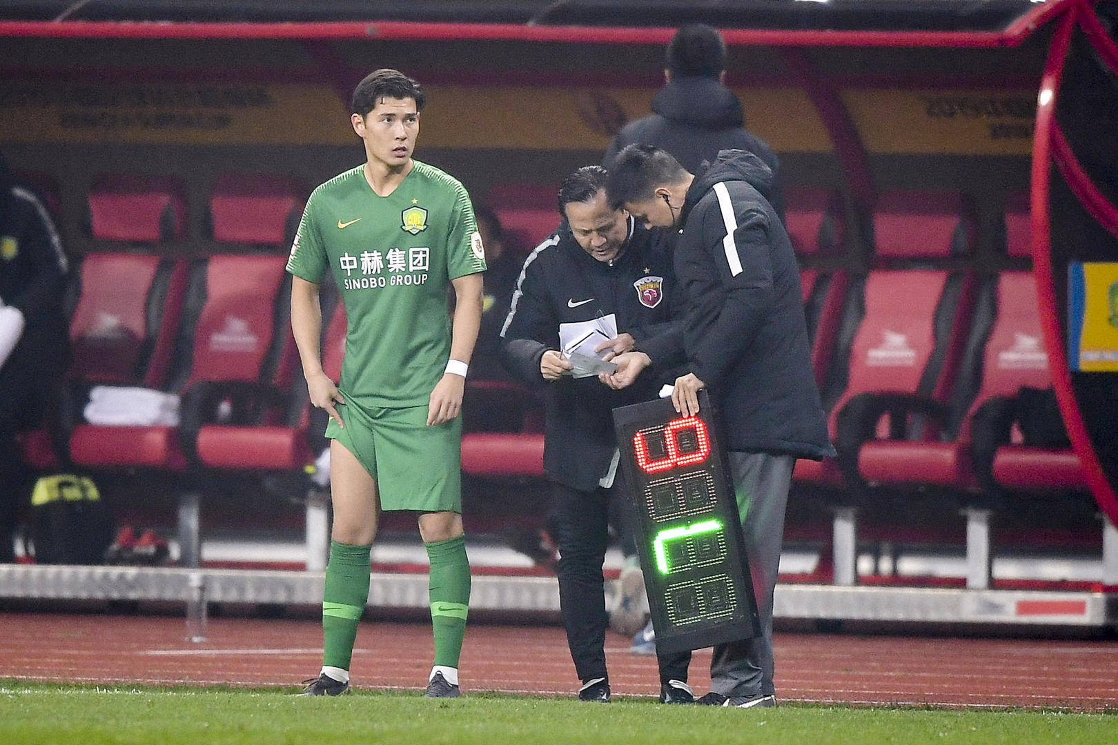 国足大名单公布后<strong></p>
<p>hotcoin交易平台</strong>，26岁的挪甲头号射手侯永永落选引发争议