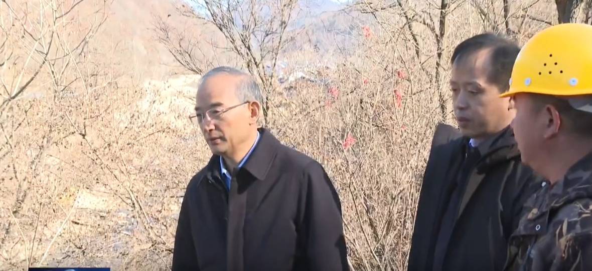 调研途中<strong></p>
<p>0x平台</strong>，吉林省委书记多次随机停车察看水毁工程施工情况