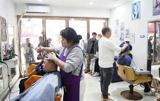 同行喊话晓华:把整个行业搞完了<strong></p>
<p>0x平台</strong>,直接倒退了十年不止