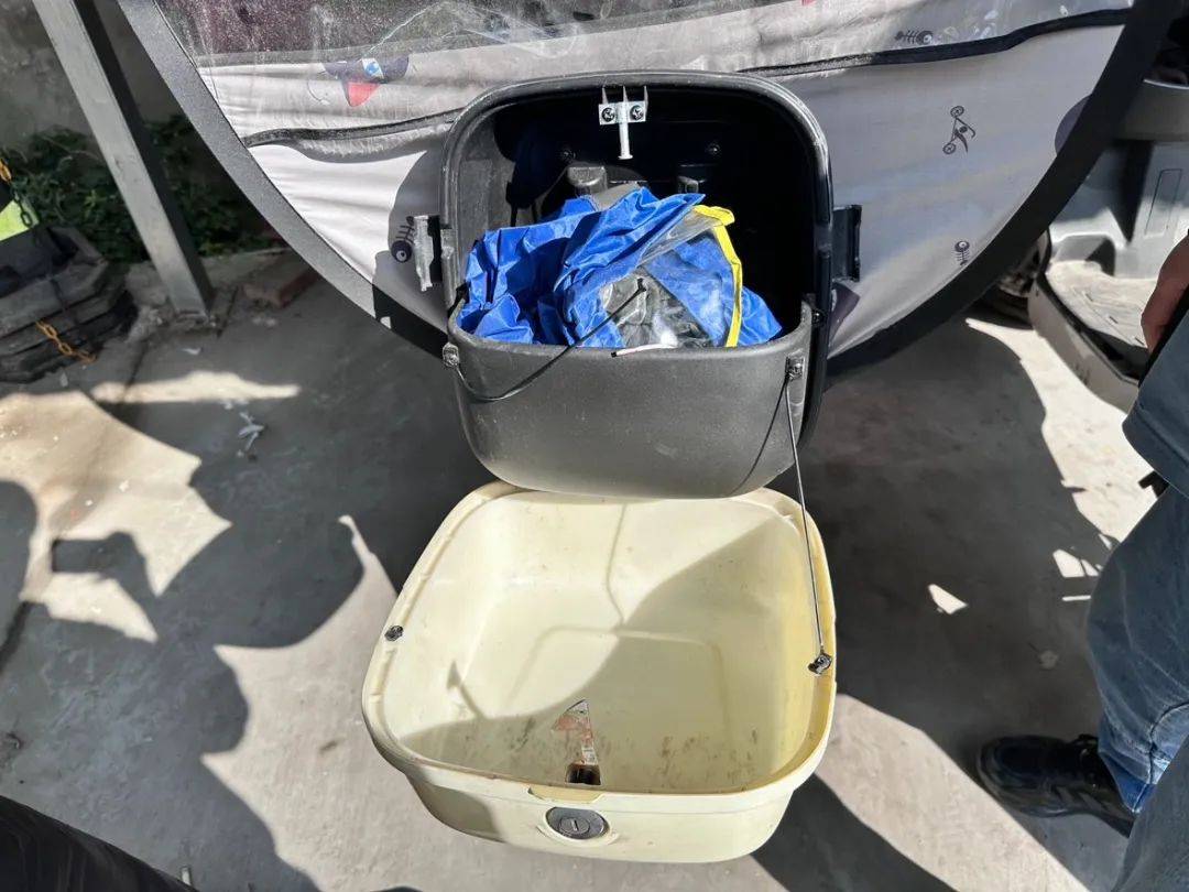 “我车被偷了<strong></p>
<p>炒币平台</strong>，车上有块毒猪肉！”男子深夜报警，结局大反转