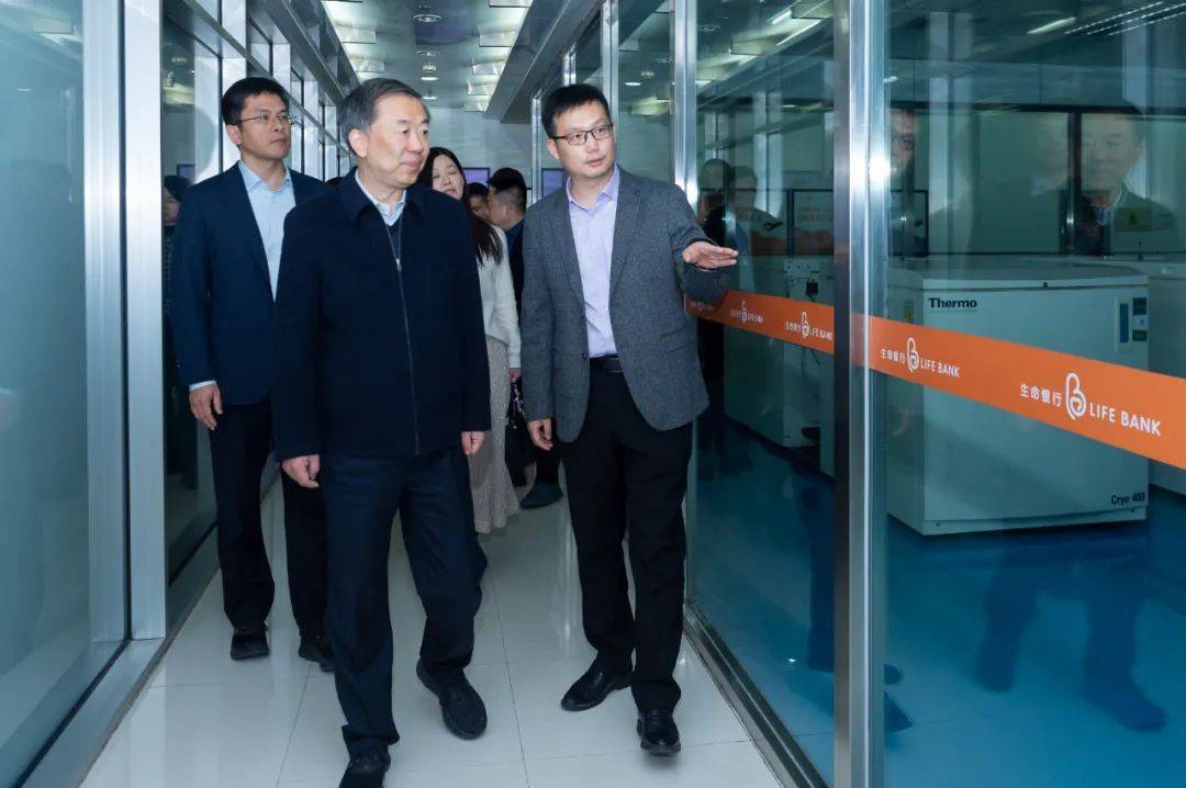 江苏省无锡市委常委、江阴市委书记许峰一行到访中源协和