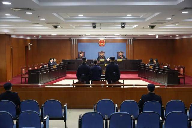 涉案超5200万<strong></p>
<p>交易mm平台</strong>！山东潍坊市综合保税区原党工委副书记、管委会主任徐洪吉一审获刑16年