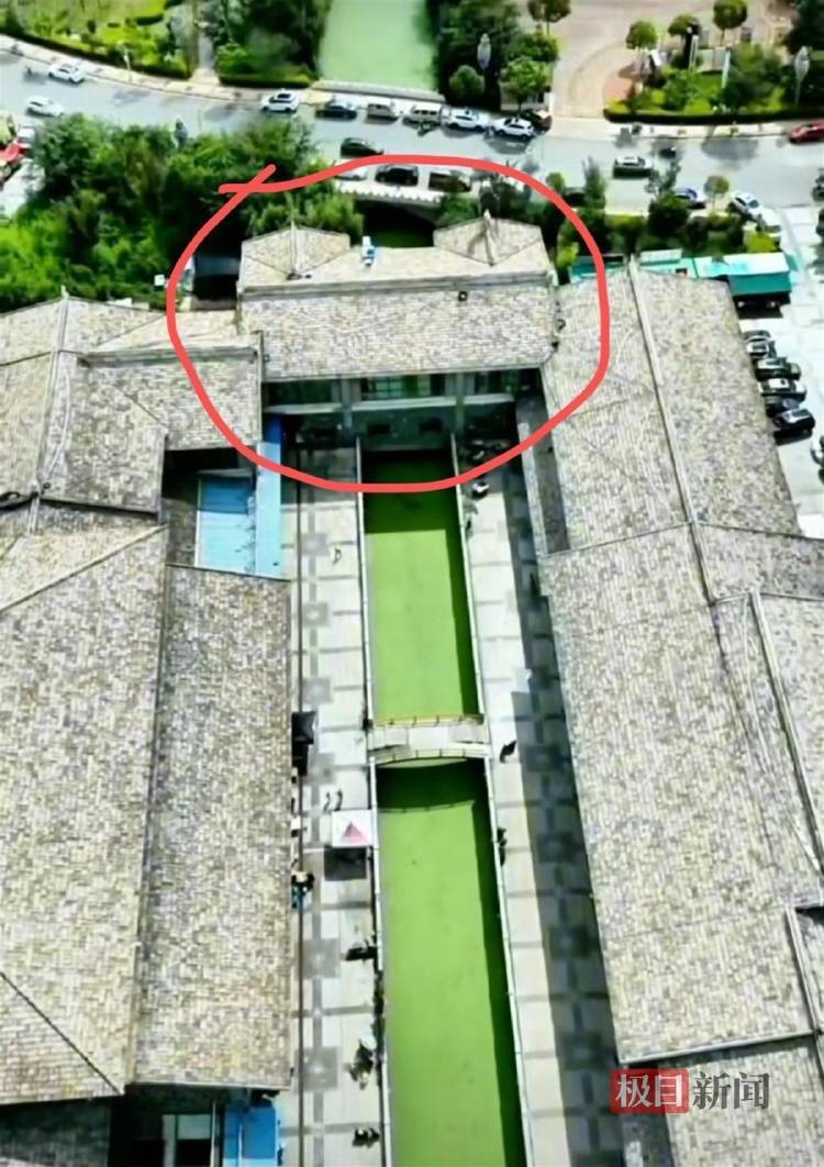 昆明一超市开业6天就地面塌陷<strong></p>
<p>biclub交易平台</strong>，有顾客称坠河受伤，店铺已暂时停业