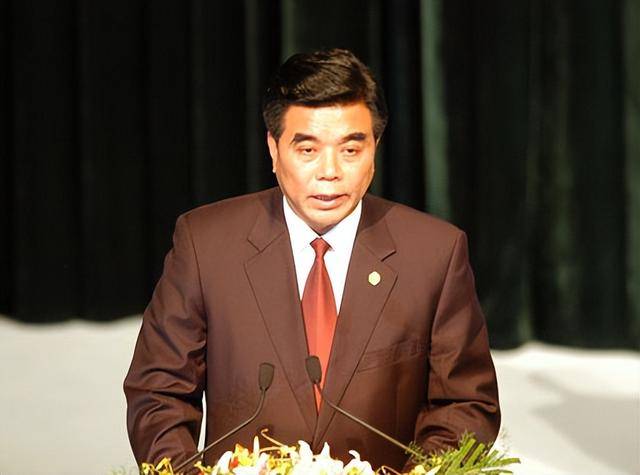 曾任市委书记后降为副厅的他<strong></p>
<p>公信宝gxs交易平台</strong>，被查了