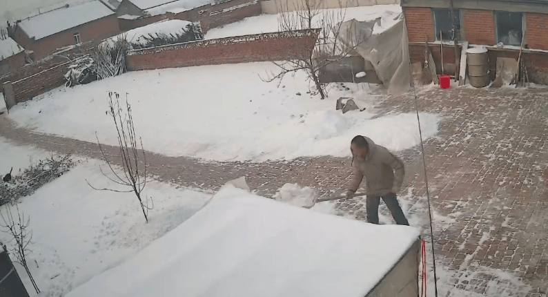 “儿子<strong></p>
<p>群币交易平台</strong>，咱家杀年猪能回吗？”吉林一父亲对着监控隔空喊话，儿子次日买票回家