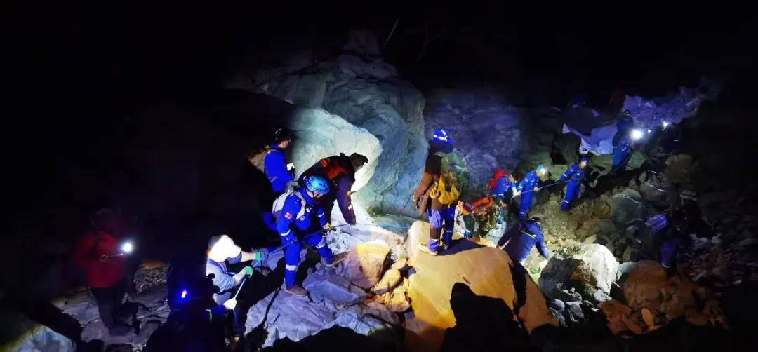 北京一男子带娃登山意外身亡<strong></p>
<p>币币通交易平台</strong>！8岁孩子：以为爸爸只是睡着了