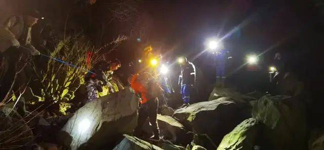 野外参加亲子活动突然倒地身亡<strong></p>
<p>币币通交易平台</strong>！孩子：以为爸爸只是睡着了