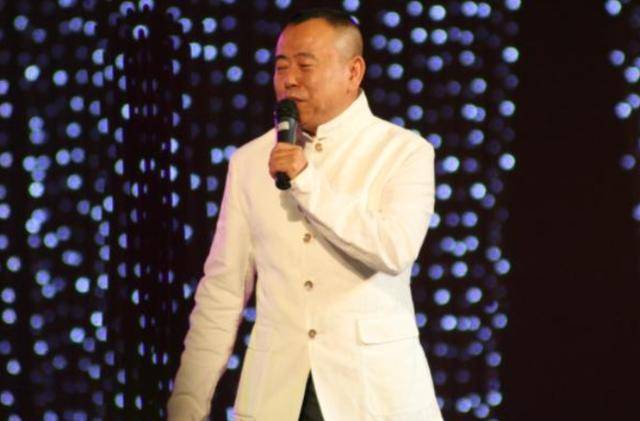 潘长江：我钱花一辈子也花不完<strong></p>
<p>币币通交易平台</strong>，如今67岁却越活越“糊涂”了