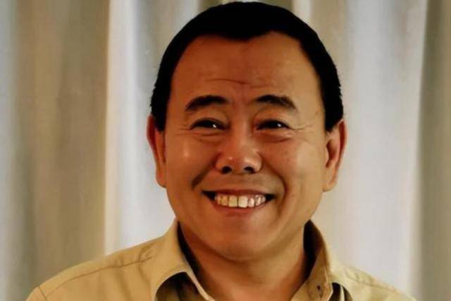 潘长江：我钱花一辈子也花不完<strong></p>
<p>币币通交易平台</strong>，如今67岁却越活越“糊涂”了